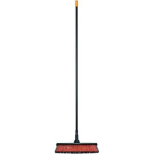 Fiskars Solid Allzweckbesen L (schwarz/orange, 48cm)