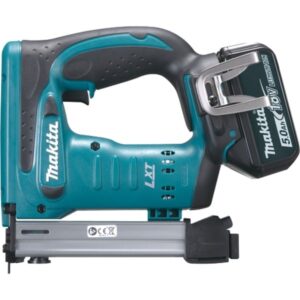 Makita Akku-Tacker DST221RTJ, 18 Volt, Elektrotacker (blau/schwarz, 2x Li-Ionen-Akku 5,0Ah, im MAKPAC Gr.2)